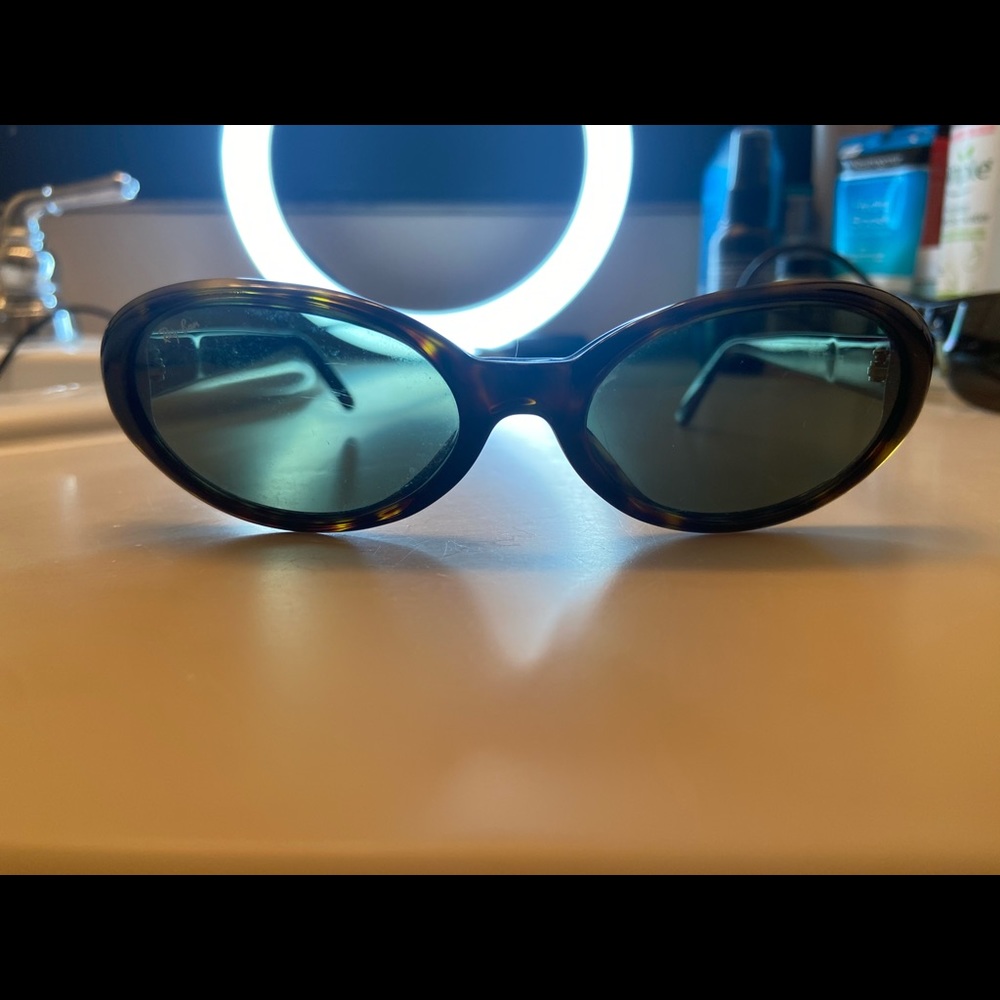 Ladies used Ray-Ban sunglasses